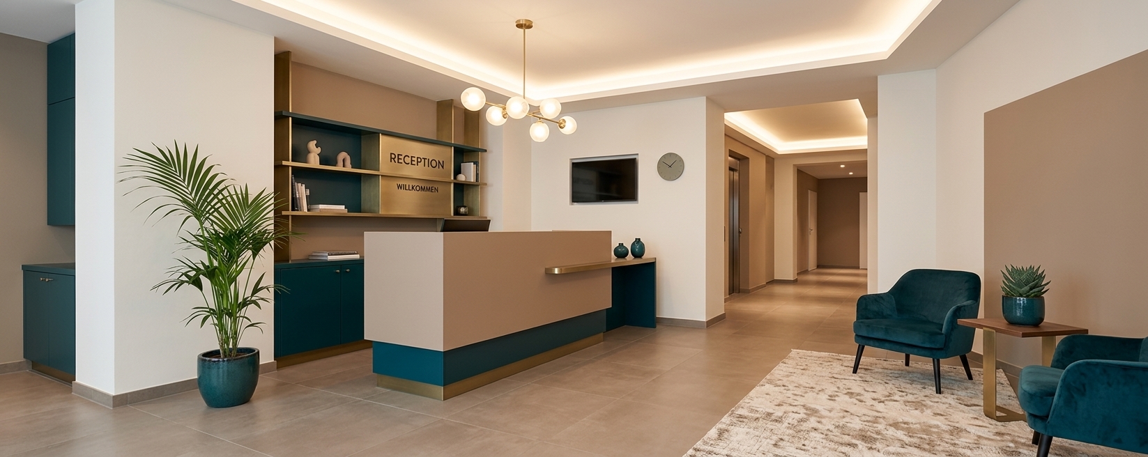 Empfang und Lobby des EASTWEST Hotels in Hannover